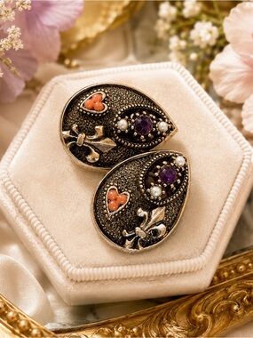 Vintage AMERIQUE Fleur De Lis Clip Earrings Purple Rhinestone Signed Coral Heart